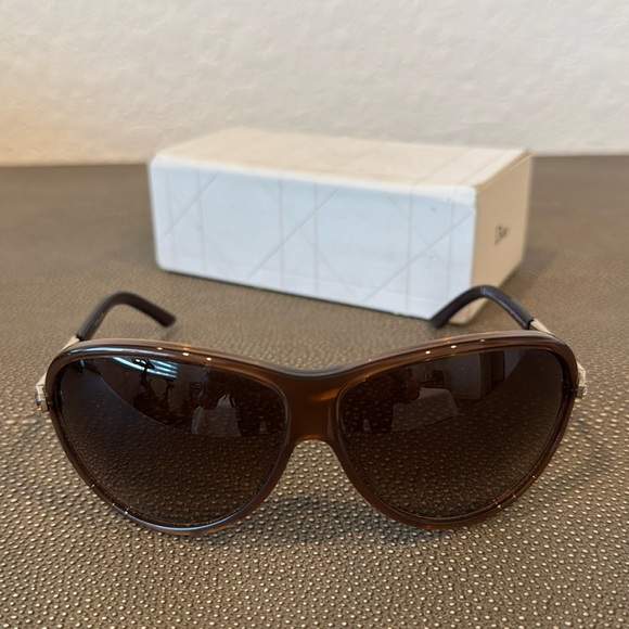 Christian Dior sunglasses - Picture 1 of 2